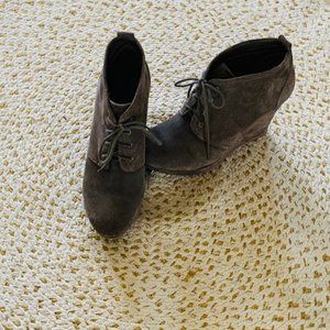 Jessica Simpson Catcher Tile Grey Suede Ankle Boot